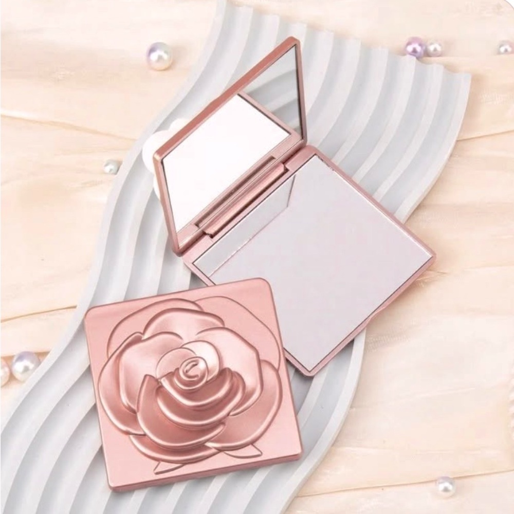 Personal cosmetic mirror